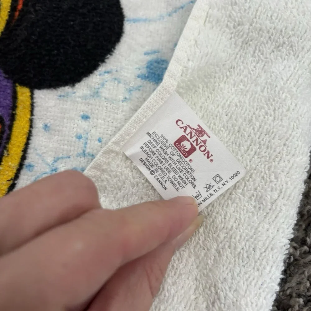 Vintage 90s  Disney Bath Towel & Washcloth Mickey Mouse Mail Pilot See Pics